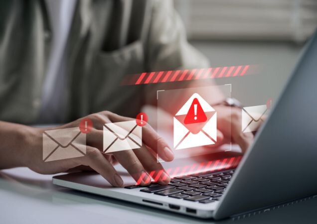 専門家が監修した60種類以上の疑似攻撃メール訓練テンプレートで、効果的な訓練を実現