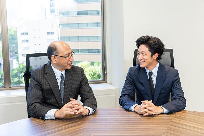 左からラック飯田、エルテス社川下氏