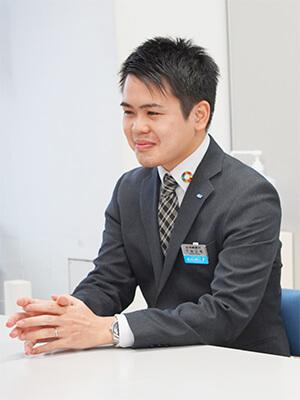 システム部基盤チームの行員 下地氏