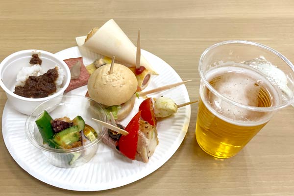 懇親会で振る舞われた軽食