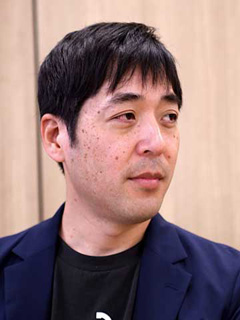 関根 鉄平氏