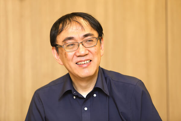 本間 輝彰氏
