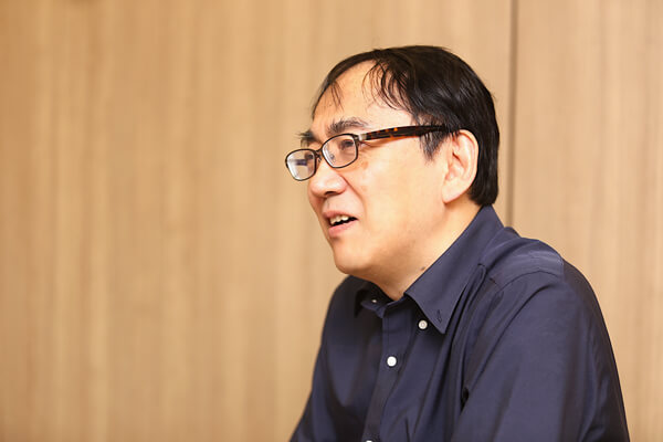 本間 輝彰氏