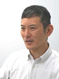 津田 隼人氏