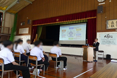 情報リテラシー講座の様子：山口県光市立大和中学校