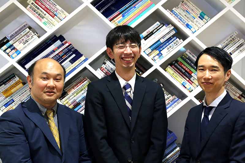 左から、NRIセキュアテクノロジーズ株式会社 時田氏、郡司氏、株式会社ラック 星
